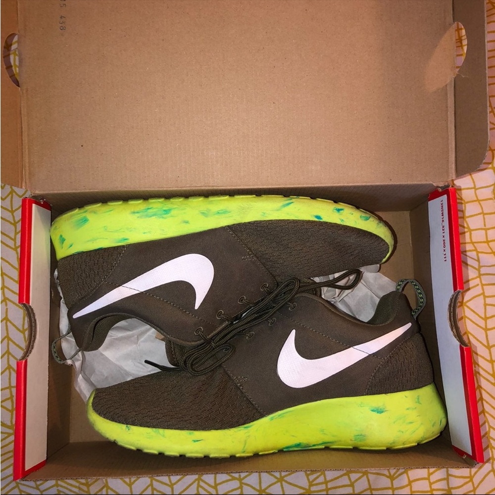 Nike Roshe Run M Men's Shoes M9
